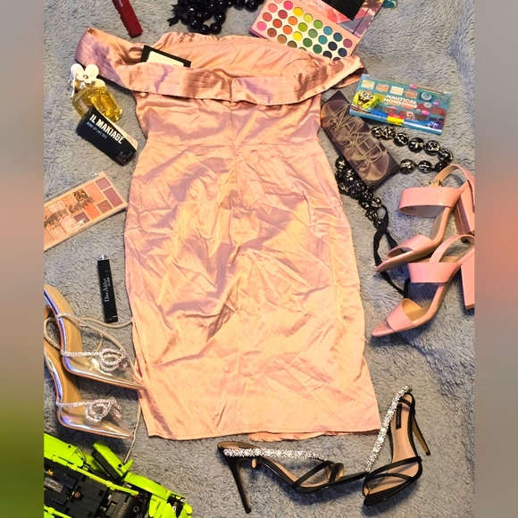 Pink- champagne Satin Dress size Medium - Picture 8 of 8